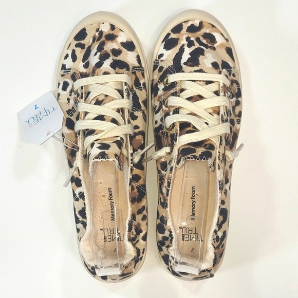 NWT Time and Tru Women's Leopard Print Sneakers - Picture 4 of 5